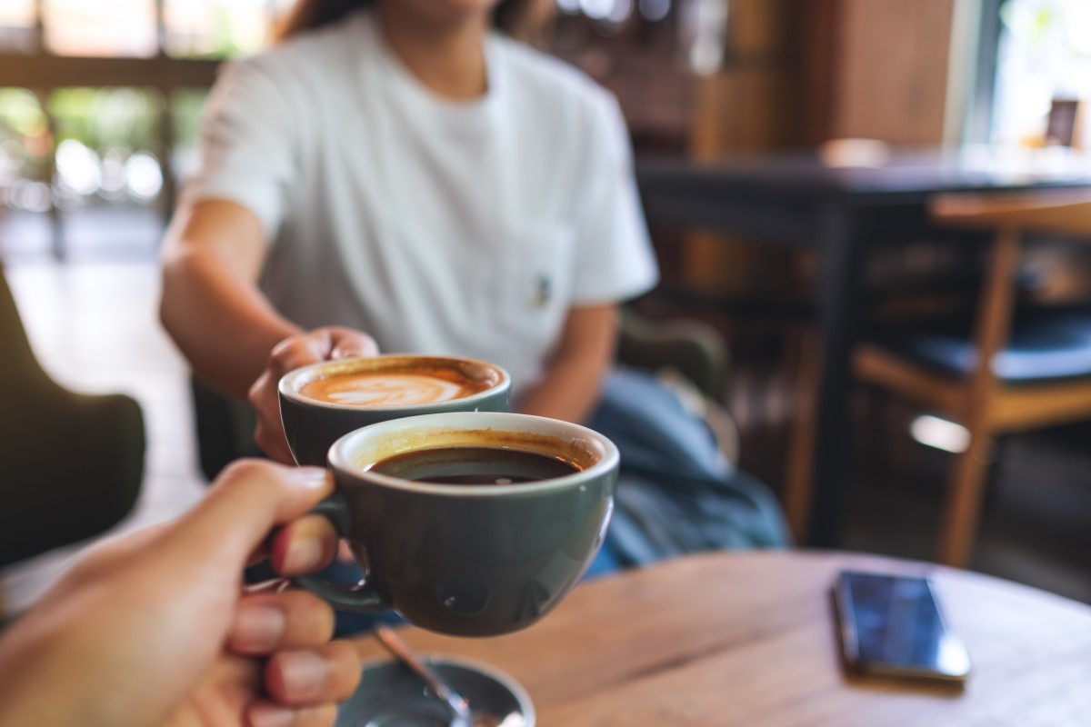 Slapp av og nyt en kopp kaffe med en du er glad i