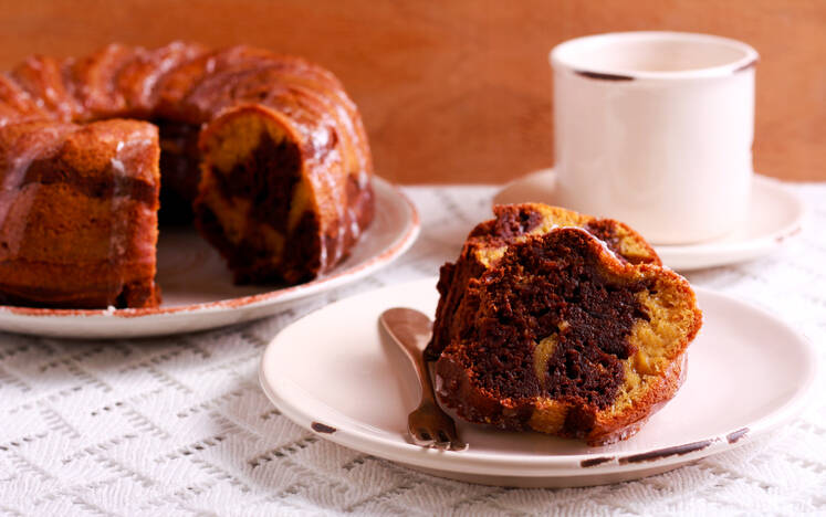 En saftig, tofarget kake? Sunn oppskrift med cottage cheese, mandler og appelsiner