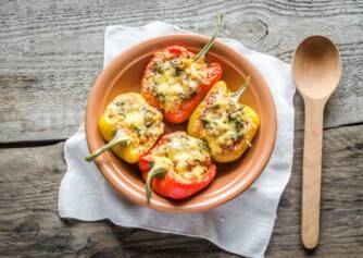 Sunn oppskrift fra fersk paprika: Hvordan lage fylte stekte paprika?