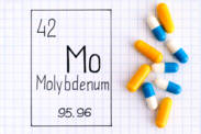 Molybden: Hvilke effekter har molybden på kroppen? Matkilder + symptomer på mangel og overskudd